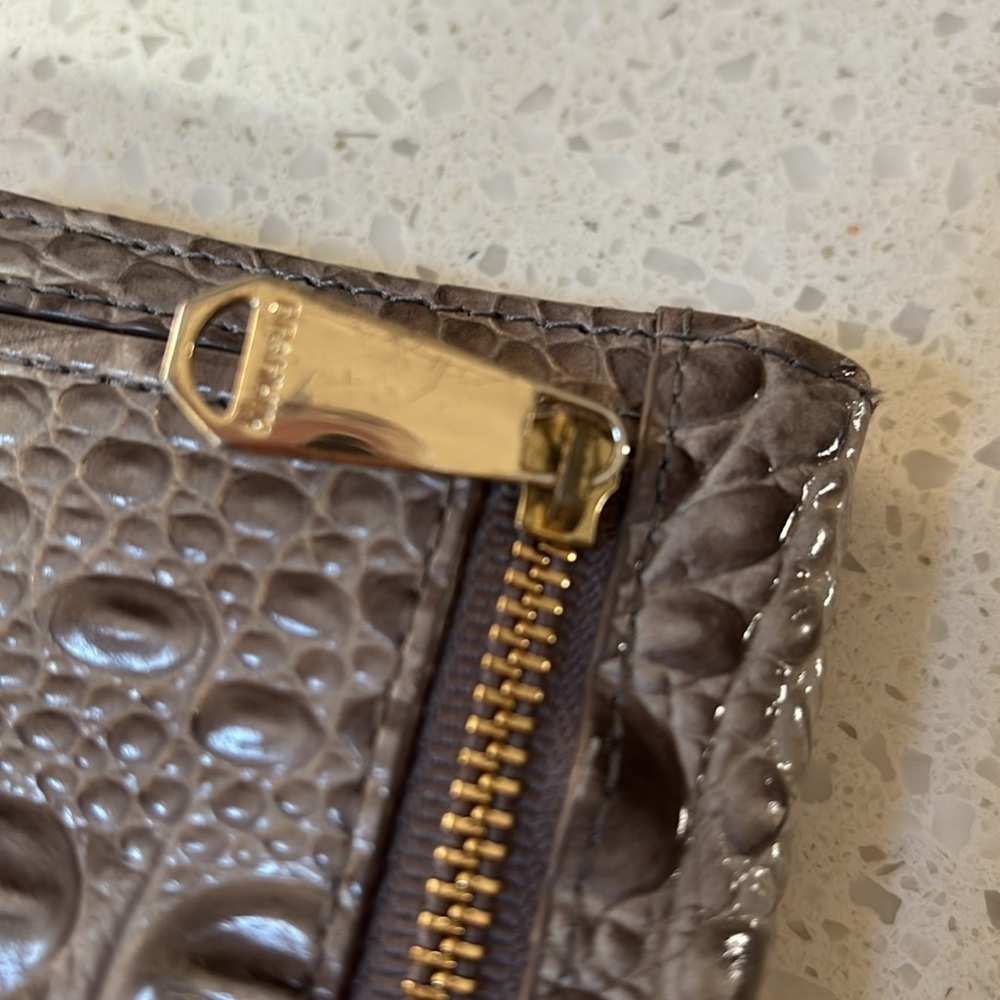 Brahmin Melbourne Ady Wallet Harbor Melbourne Dimensional Pale Gray w/Beige - Picture 5 of 10